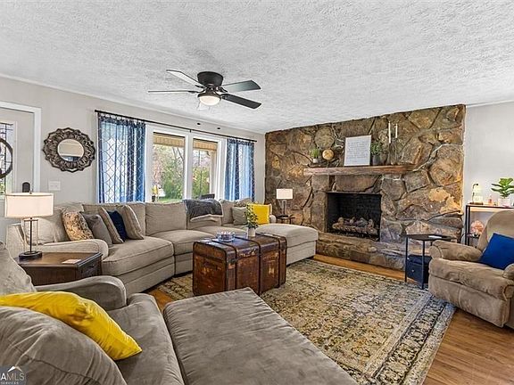 5th image of 503 Peters St