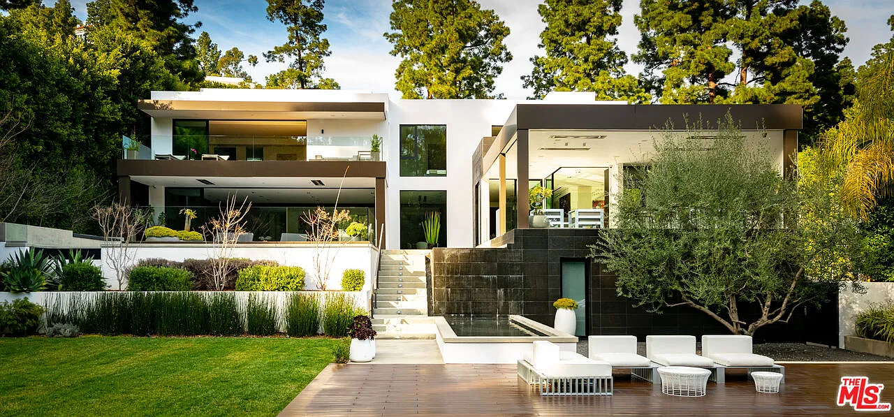 7 bed, 11.0 bath, 12800 sqft, $120,000 — Photo 4