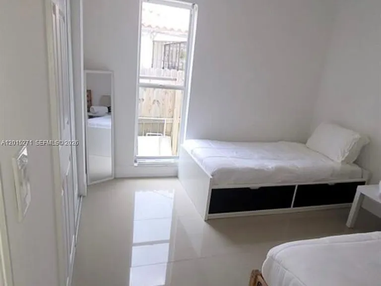 2341 SW 17th Ave #2343 — Photo 9