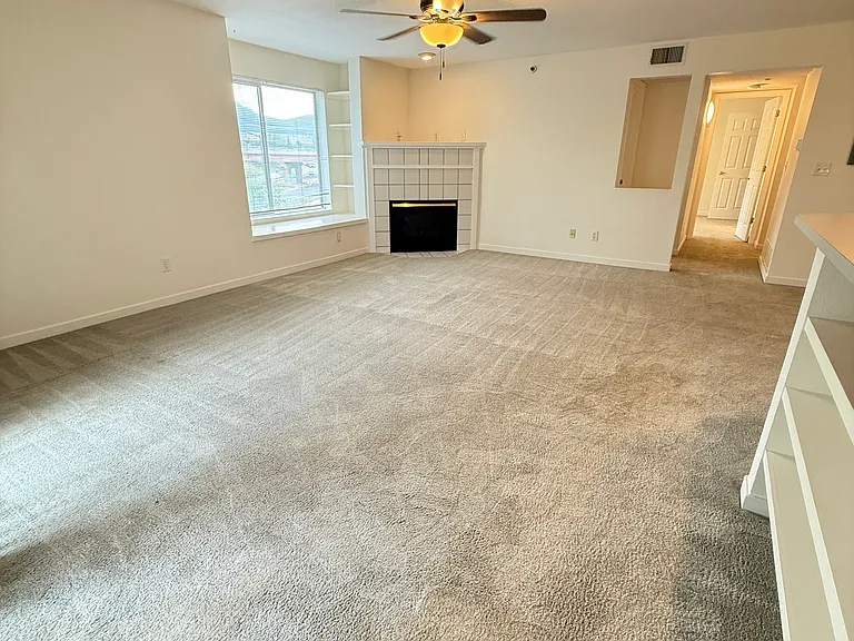 33 S Boulder Cir #301 — Photo 4