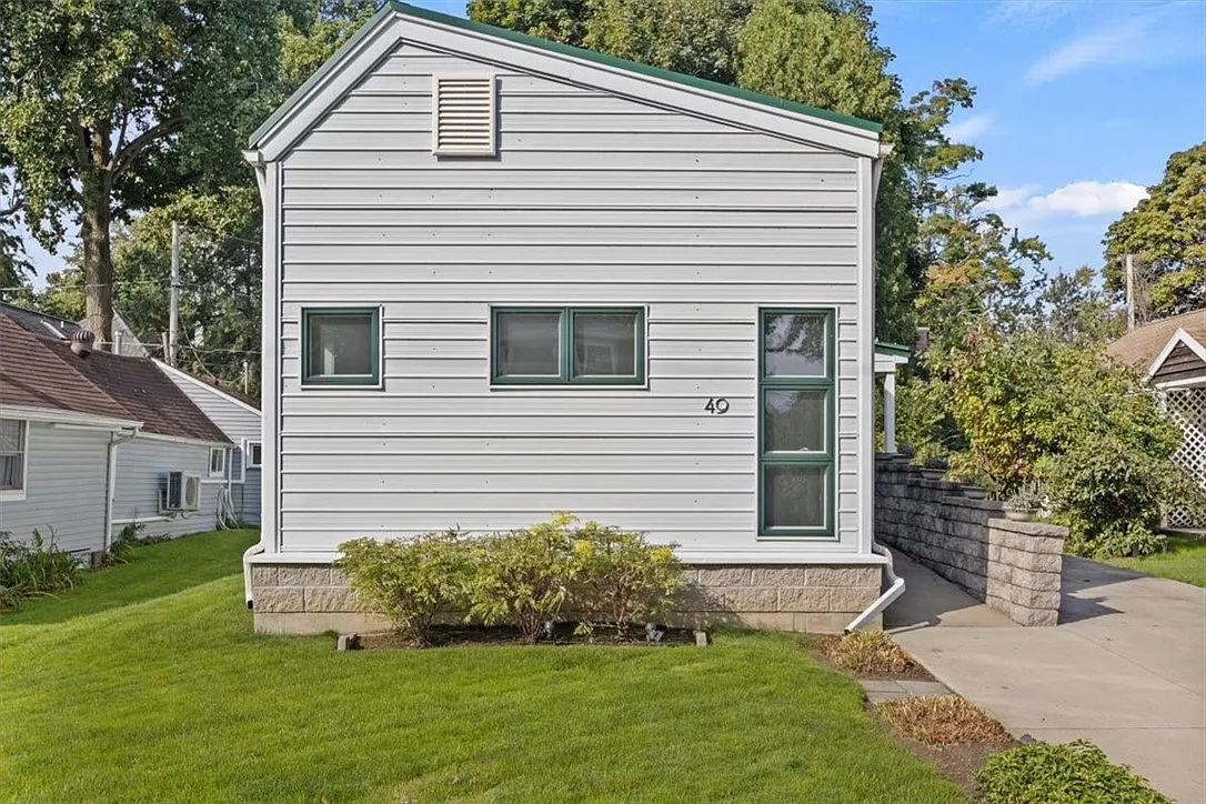 2 bed, 1.0 bath, 1177 sqft, $2,600 — Photo 2