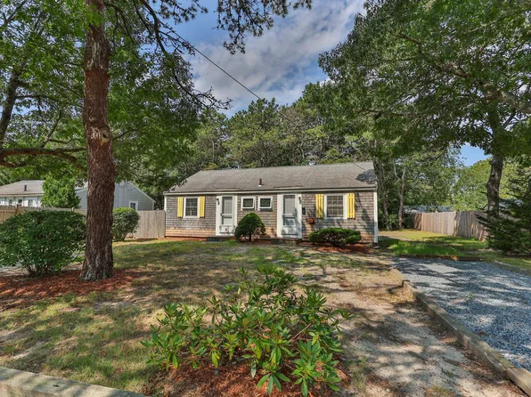 9&11 Thatcher Road, South Yarmouth, MA 02664