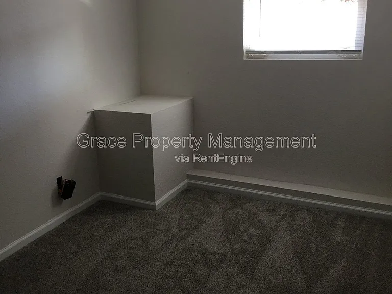 574 W 91st Dr — Photo 16