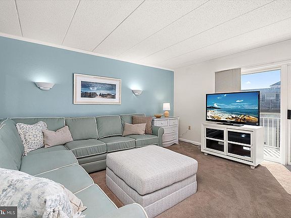 4th image of 4 46th St Unit 307