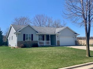 1213 Shawnee St, Fort Atkinson, WI 53538