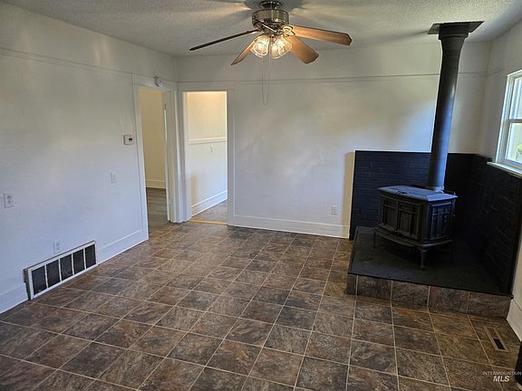 5th image of 621 7th St