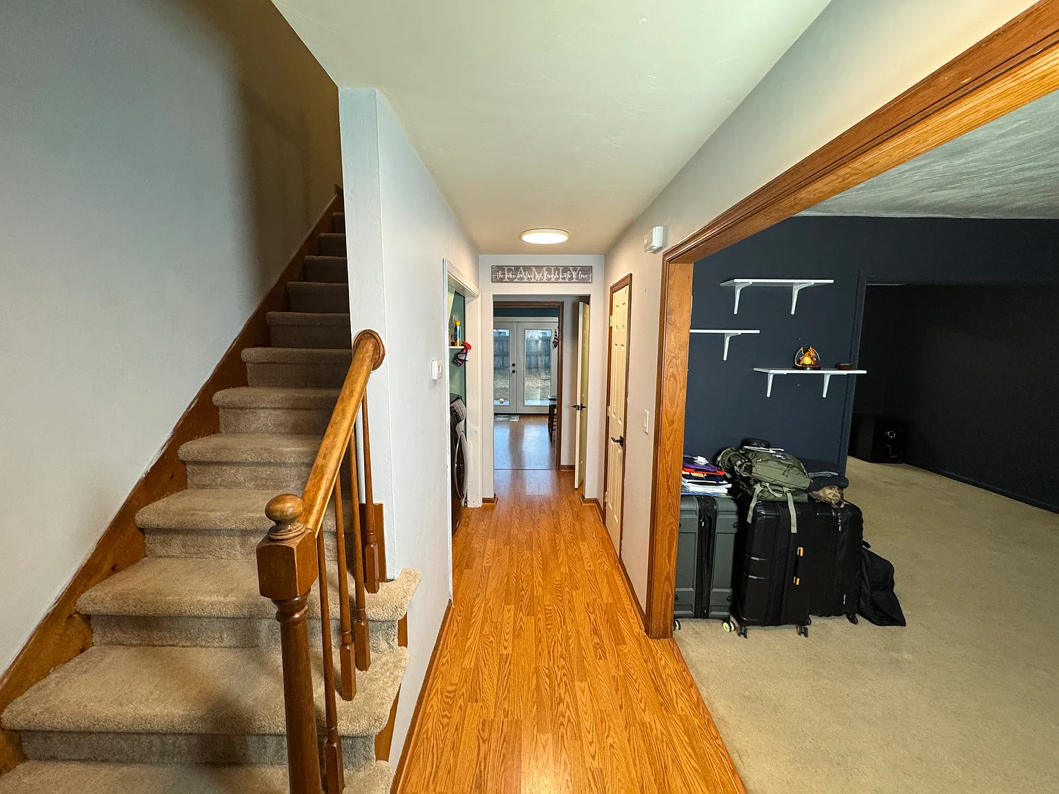 4 bed, 2.5 bath, 1970 sqft, $2,700 — Photo 2