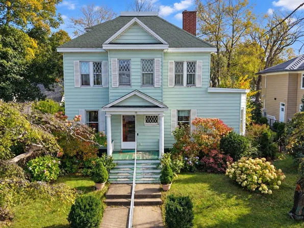 18 Park St, Sydney, NS B1P 4W4