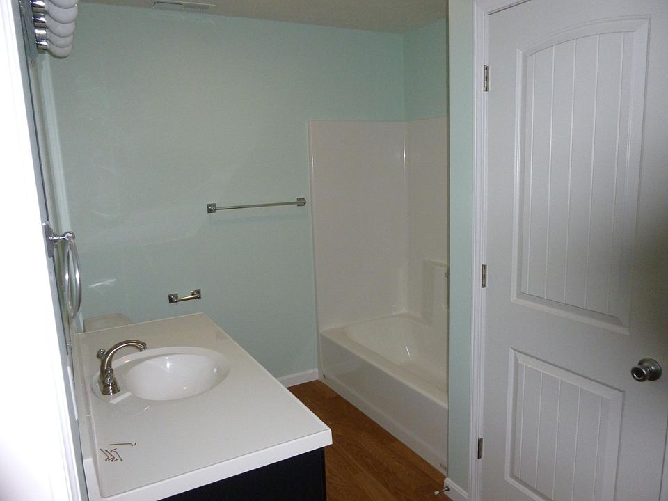 2nd image of 111 E Main St #E
