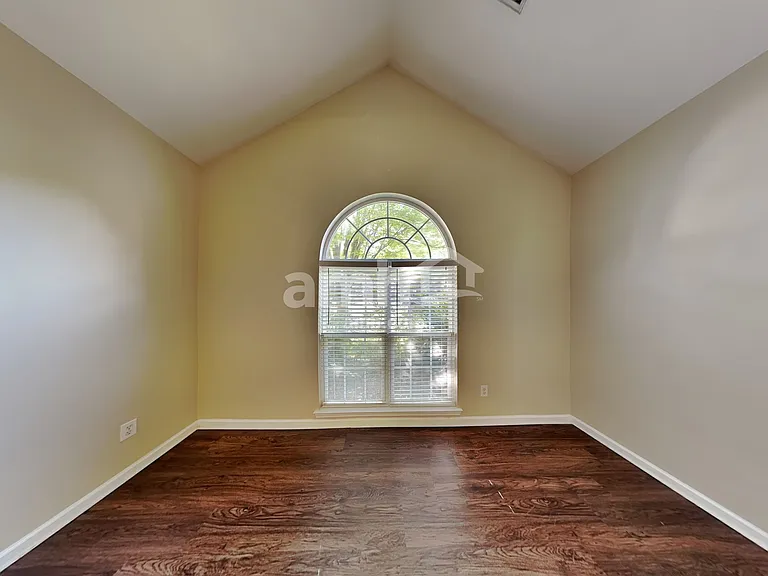 8207 Abbottsgate Ln — Photo 9