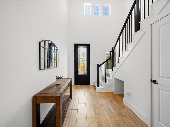 4th image of 10223 Van Gogh Ct