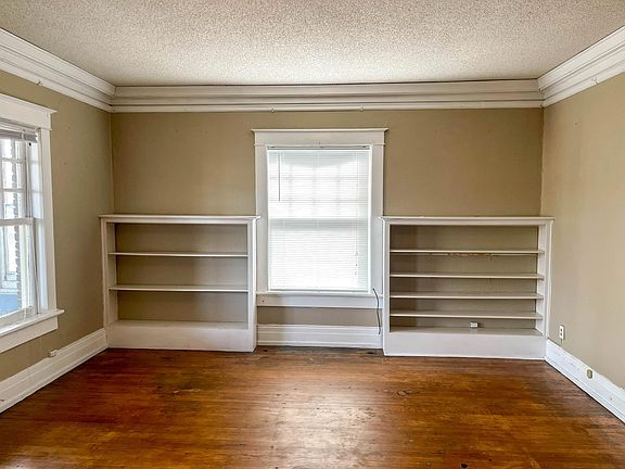 4th image of 843 Goodhue Blvd