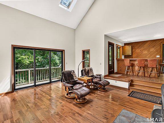5th image of 40 Searles Road