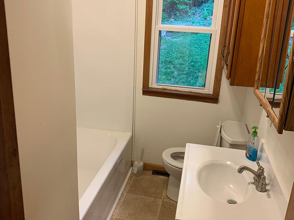 2nd image of 1304 Madison Ave