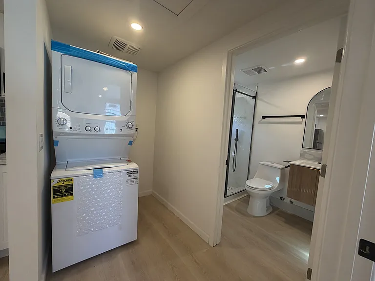 7818 Shoup Ave — Photo 5