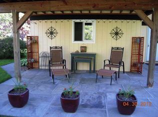 81 Greenwood Ln, White Plains, NY 10607
