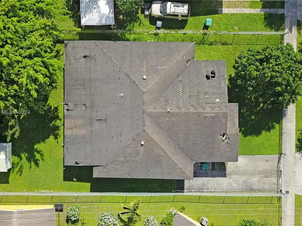 776 NW 10th St, Florida City, FL 33034