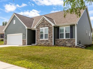 1043 Juniper Ln, Hartford, WI 53027