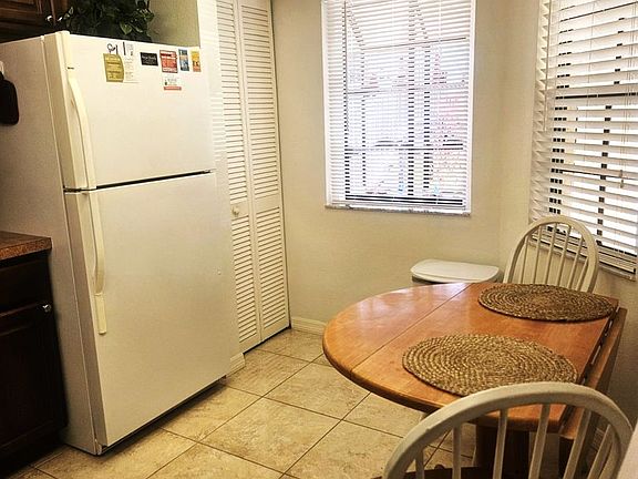 5th image of 307 Pine Hollow Cir