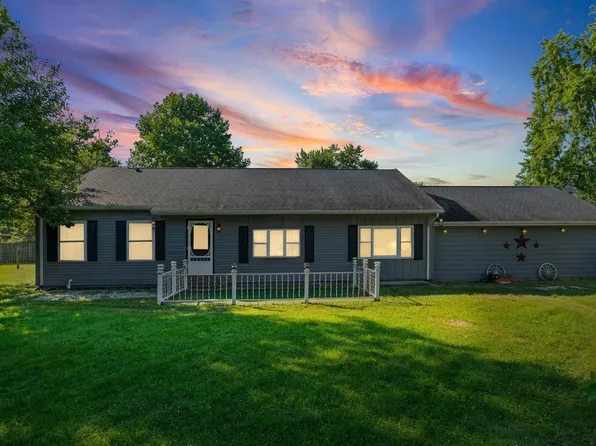 407 N Dorothy St, Monon, IN 47959