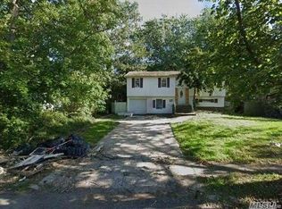 148 Cocoanut St, Brentwood, NY 11717