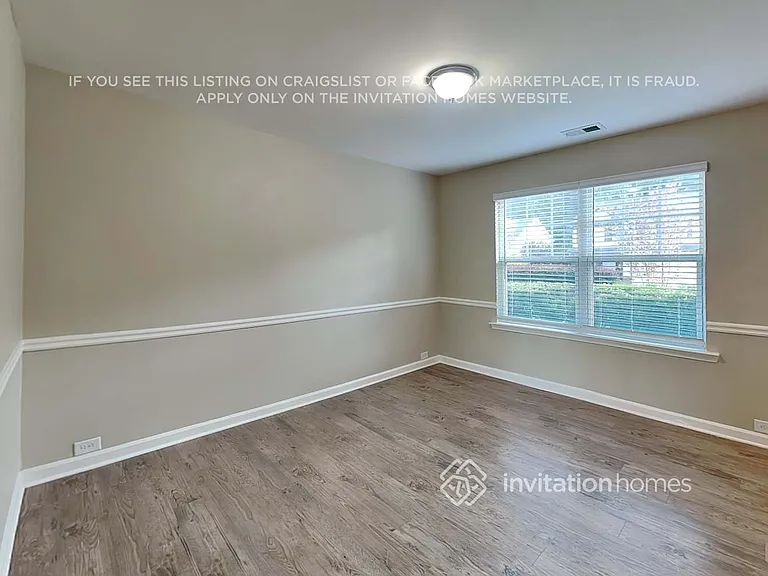 925 Donington Cir — Photo 19