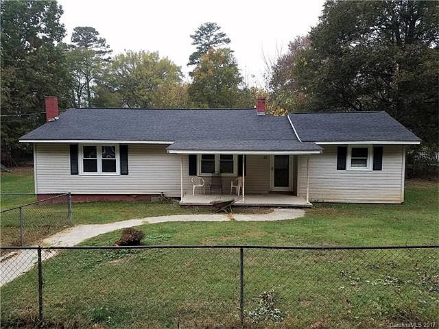 1st image of 919 Dewey St