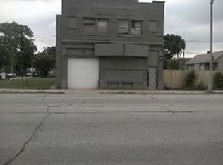 2405 W Center St, Milwaukee, WI 53206
