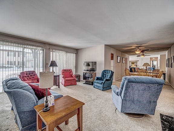 5th image of 42 Plymouth Ct APT 101A