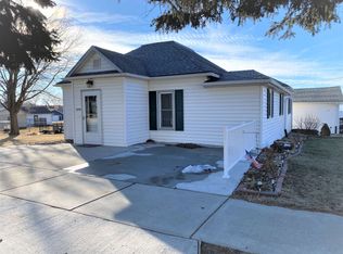 217 N Dakota Ave, Irene, SD 57037