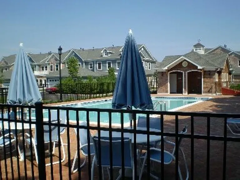 44 Andrew Ct — Photo 24