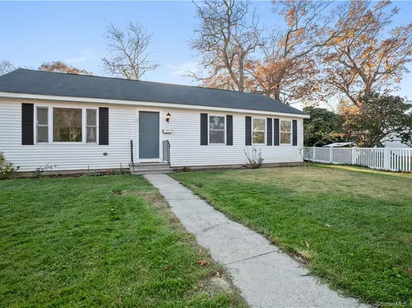 7 Reyquinn Street, New London, CT 06320