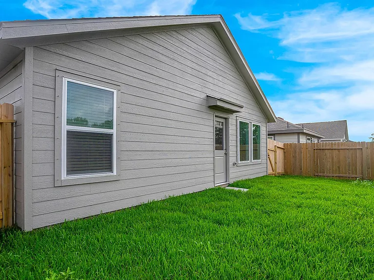 220 Laura Leigh Ln — Photo 26