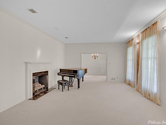 5th image of 405 Trinity Cir