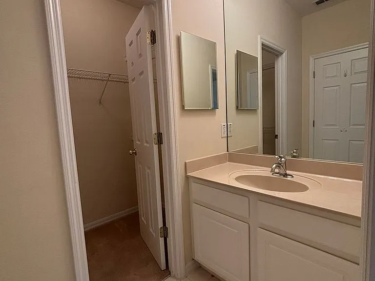 1107 Croton Pl — Photo 17