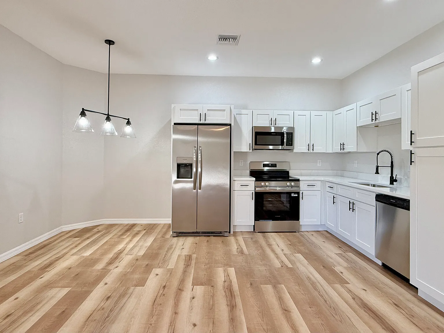 San Bruno Dr, Sebring — Photo 4