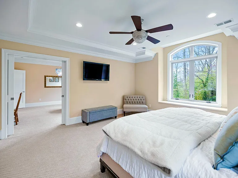7708 Beech Tree Rd — Photo 34