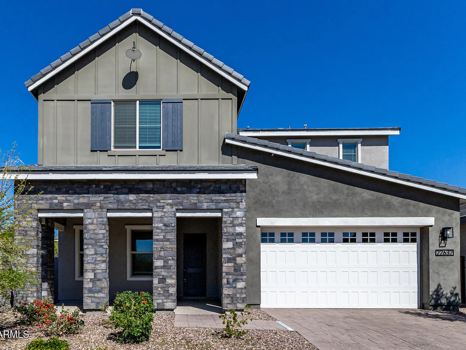 4 bed, 2.5 bath, 3260 sqft, $3,395 — Photo 4