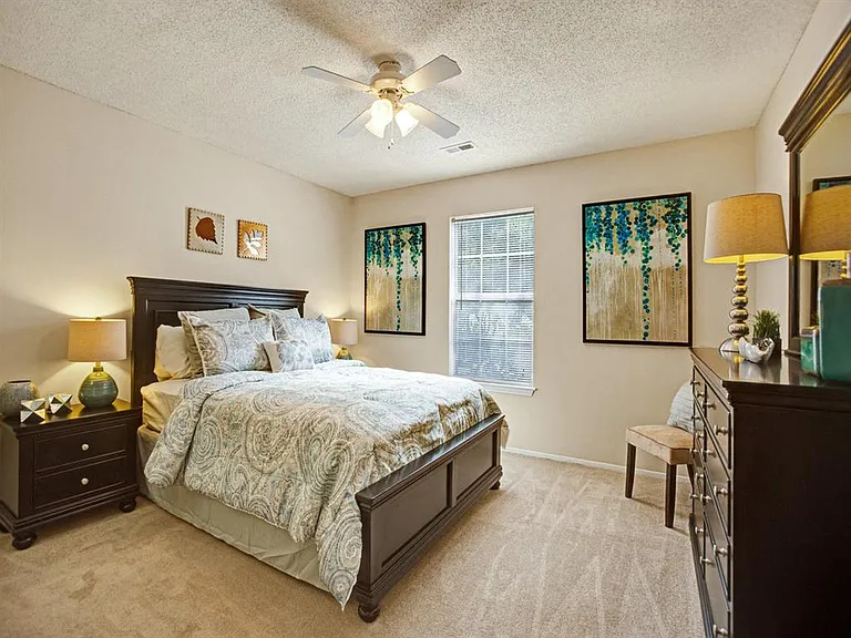 Rivermont Apartment Homes — Photo 30