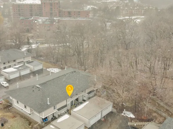 1274 Trailwood S, Hopkins, MN 55343