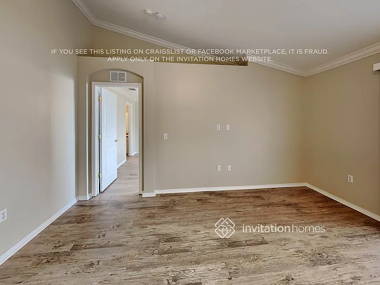 1721 James Pointe Dr — Photo 3