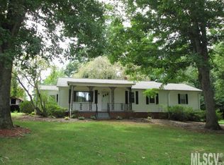 616 Boxwood St, Hudson, NC 28638