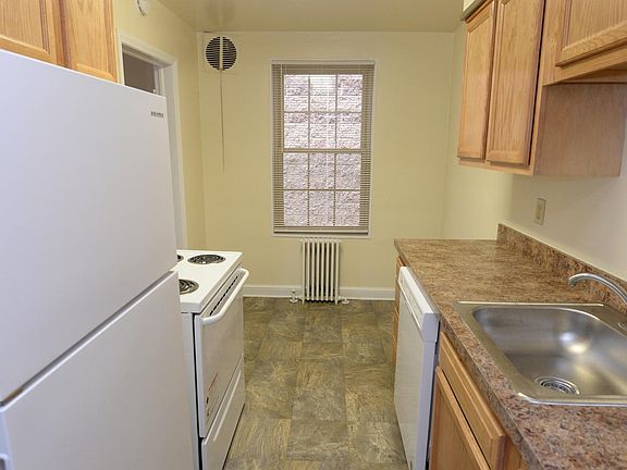 5th image of 4911 Hampden Ln APT 4