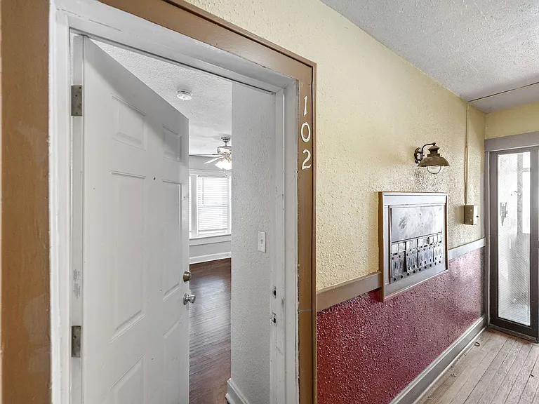 4400 Jarboe St — Photo 23