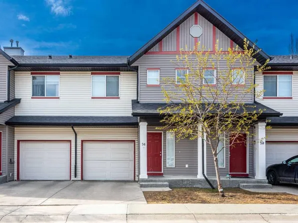 36 N Everridge Gdns SW, Calgary, AB T2Y 0H1