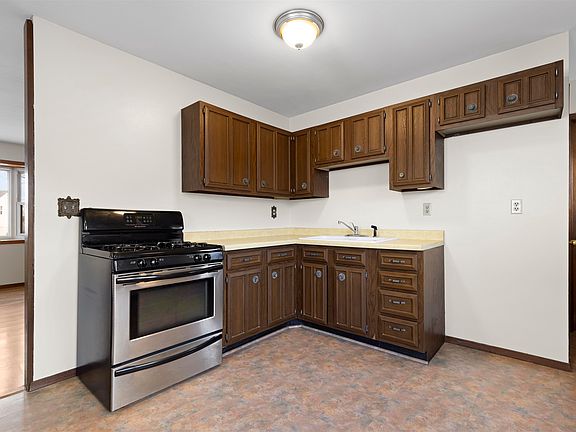 5th image of 3323 Continental Ct