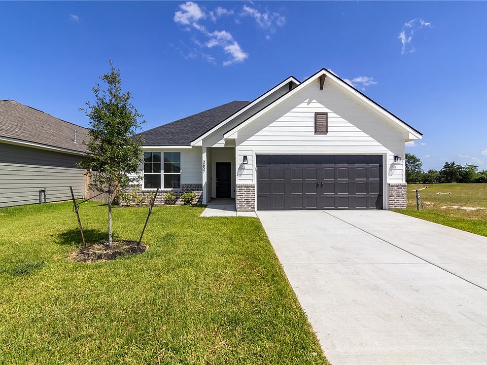1st image of 2607 Falcon Ridge Dr