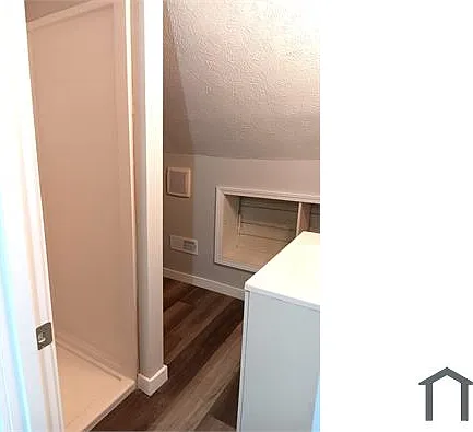 621 E Main St — Photo 6