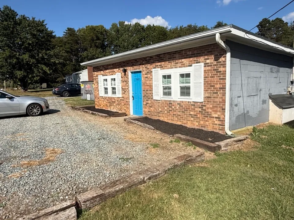 5889 N Carolina Hwy #66