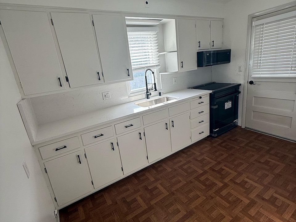 2nd image of 647 Godwin Ave #B
